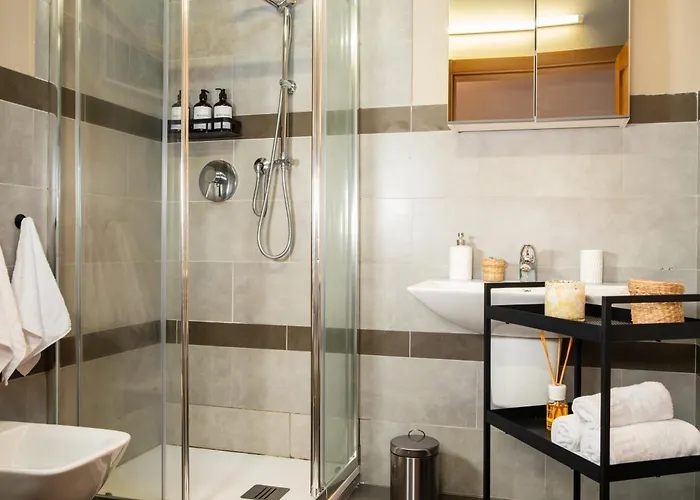 Casa Di Design Con Giardino Privato In Centro A Διαμέρισμα *