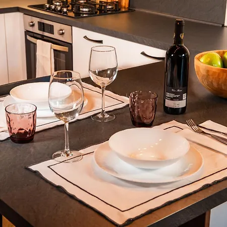 Casa Di Design Con Giardino Privato In Centro A *