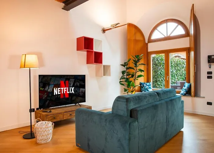 Casa Di Design Con Giardino Privato In Centro A 아파트 *